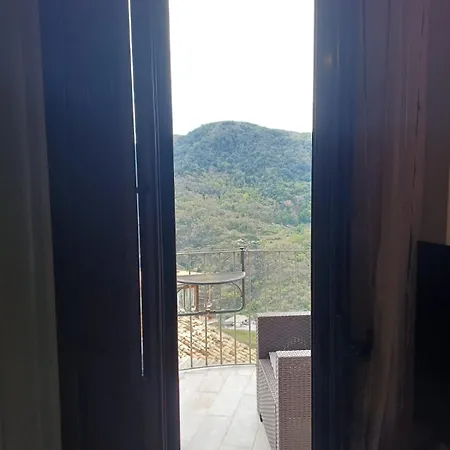 Bed & Breakfast A Taverna Intru U Vicu 4*