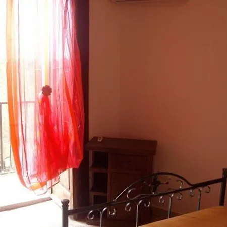 Bed & Breakfast A Taverna Intru U Vicu 4*