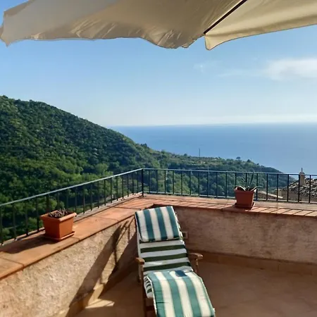 לינה וארוחת בוקר A Taverna Intru U Vicu בלמונטה קלברו