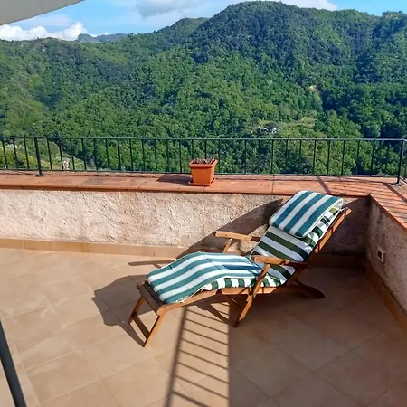 A Taverna Intru U Vicu Oda ve Kahvaltı 4*
