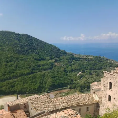 A Taverna Intru U Vicu 4* بيلمونتي كالابرو