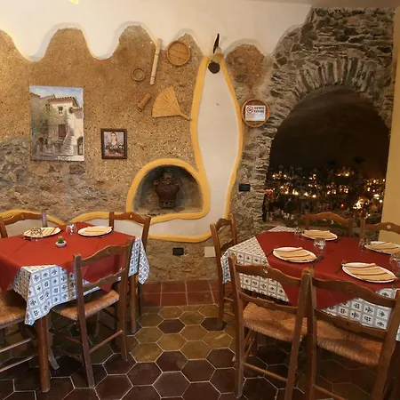 Oda ve Kahvaltı A Taverna Intru U Vicu *