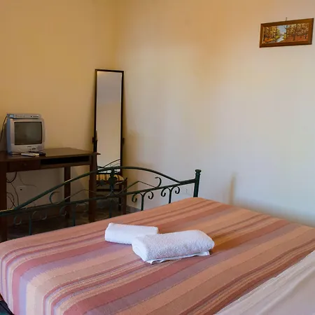 A Taverna Intru U Vicu Bed & Breakfast Belmonte Calabro