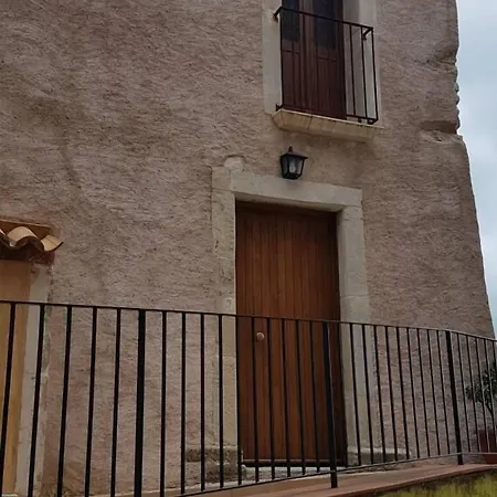فندق مبيت وإفطار A Taverna Intru U Vicu بيلمونتي كالابرو