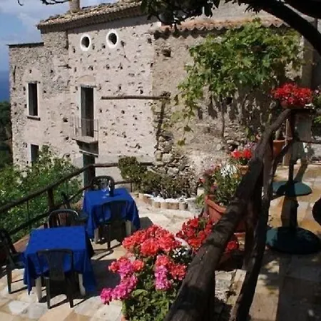 A Taverna Intru U Vicu Bed & Breakfast 4*
