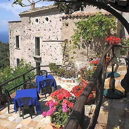Bed & Breakfast A Taverna Intru U Vicu