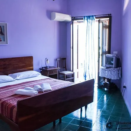 Oda ve Kahvaltı A Taverna Intru U Vicu