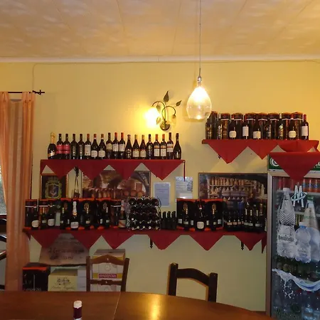 A Taverna Intru U Vicu Oda ve Kahvaltı Belmonte Calabro