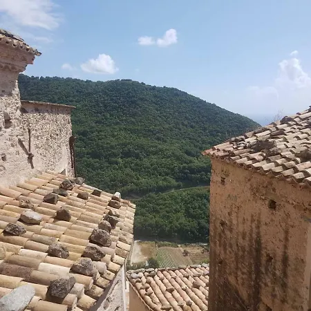 A Taverna Intru U Vicu לינה וארוחת בוקר 4*