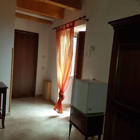 A Taverna Intru U Vicu Oda ve Kahvaltı