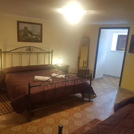 A Taverna Intru U Vicu Oda ve Kahvaltı *
