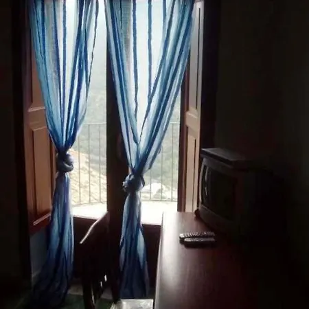 A Taverna Intru U Vicu Oda ve Kahvaltı Belmonte Calabro