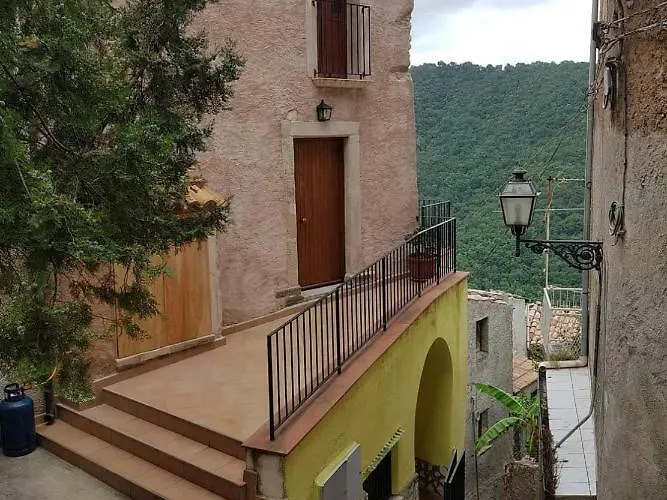 A Taverna Intru U Vicu Alojamento de Acomodação e Pequeno-almoço Belmonte Calabro