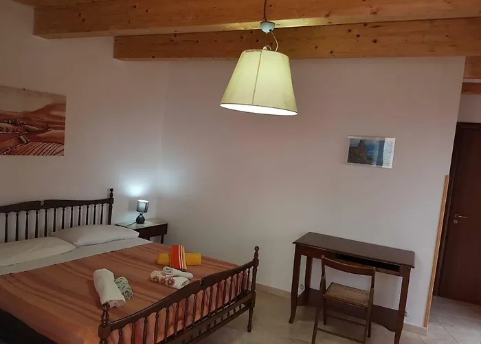 A Taverna Intru U Vicu Alojamento de Acomodação e Pequeno-almoço